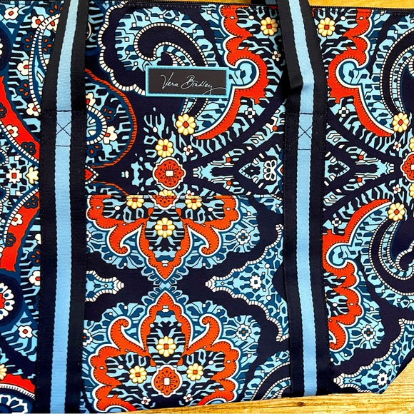 Vera Bradley Cooler Tote Marrakesh NWT - Picture 2 of 6